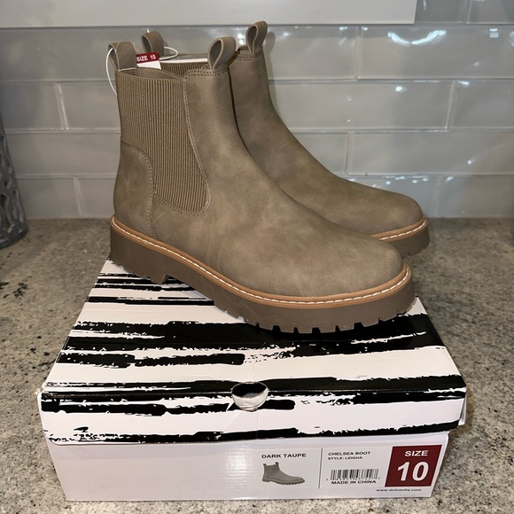 NIB DV by Dolce Vita LEIGHA Chelsea Boot Dark Taupe - Picture 6 of 13